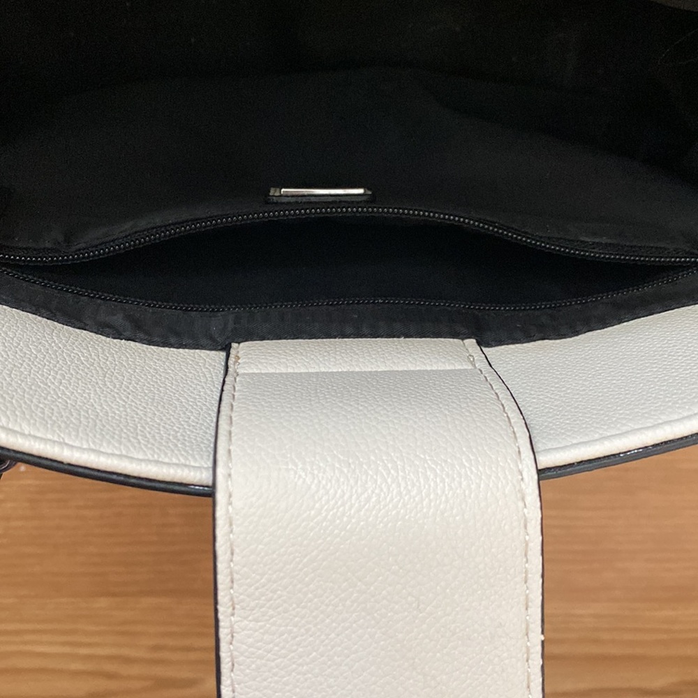 G By Guess handbag ๐ shoulder bag detachable strap a lot of pockets - Picture 10 of 11